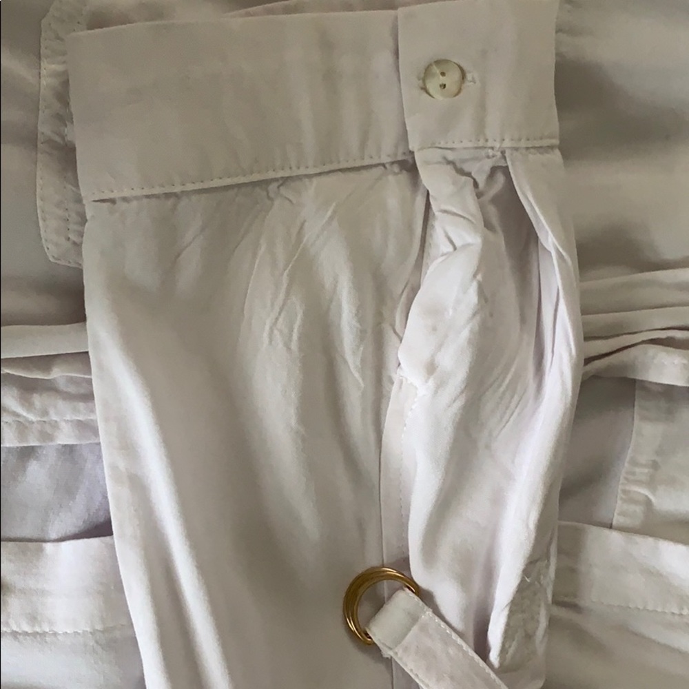 A New Day. Woman’s White Top. - Picture 6 of 7